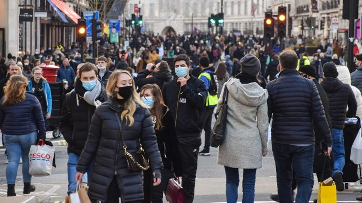 İngiltere'de korkunç tablo! Vaka sayıları rekor kırıyor