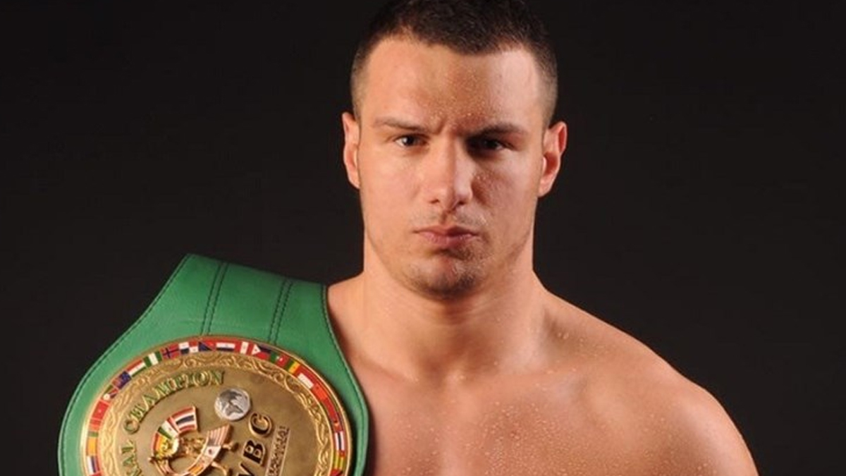 Almanya'da altın kemer unvanını alan tek Türk sporcu: 'Orhan Karalioğlu'