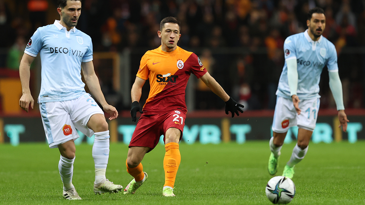 Galatasaray Başakşehir karşısında yine puan bıraktı