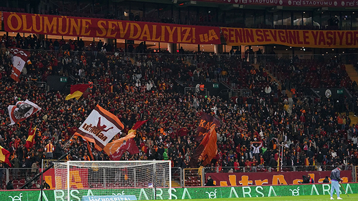 Galatasaray taraftarından TFF'ye istifa çağrısı