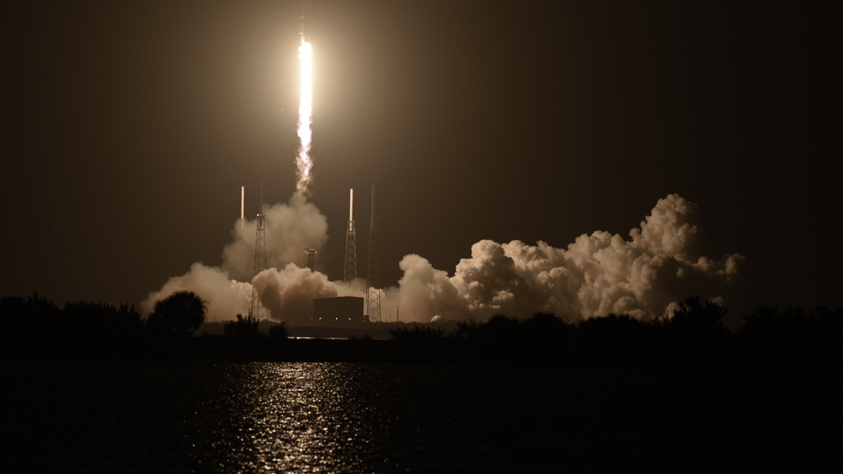 Veri kapasitesini 15 kat artıracak! Türksat 5B uydusu uzaya fırlatıldı