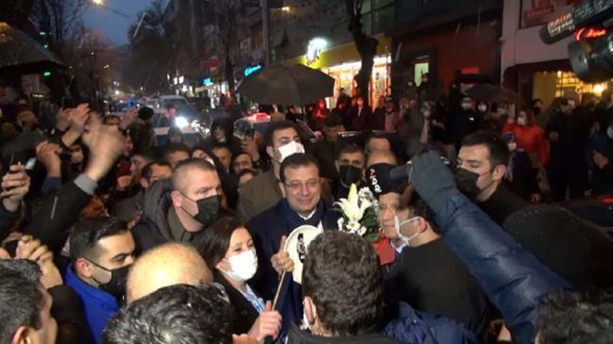 İmamoğlu: Önümüzdeki seçimlerde çok büyük demokrasi dersi vereceğiz