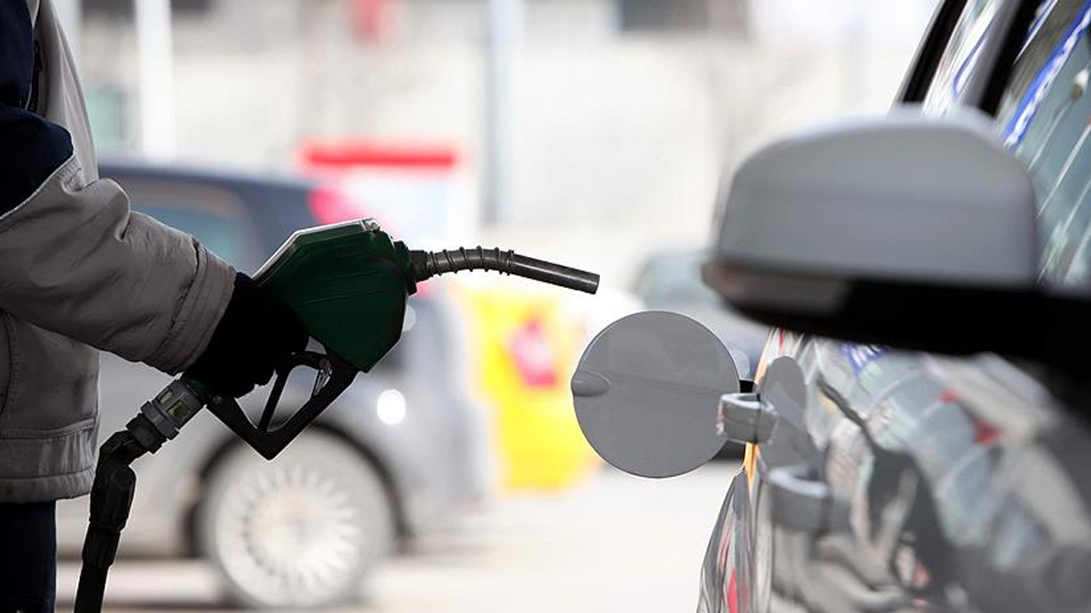 Benzin, motorin ve LPG'ye bir zam daha