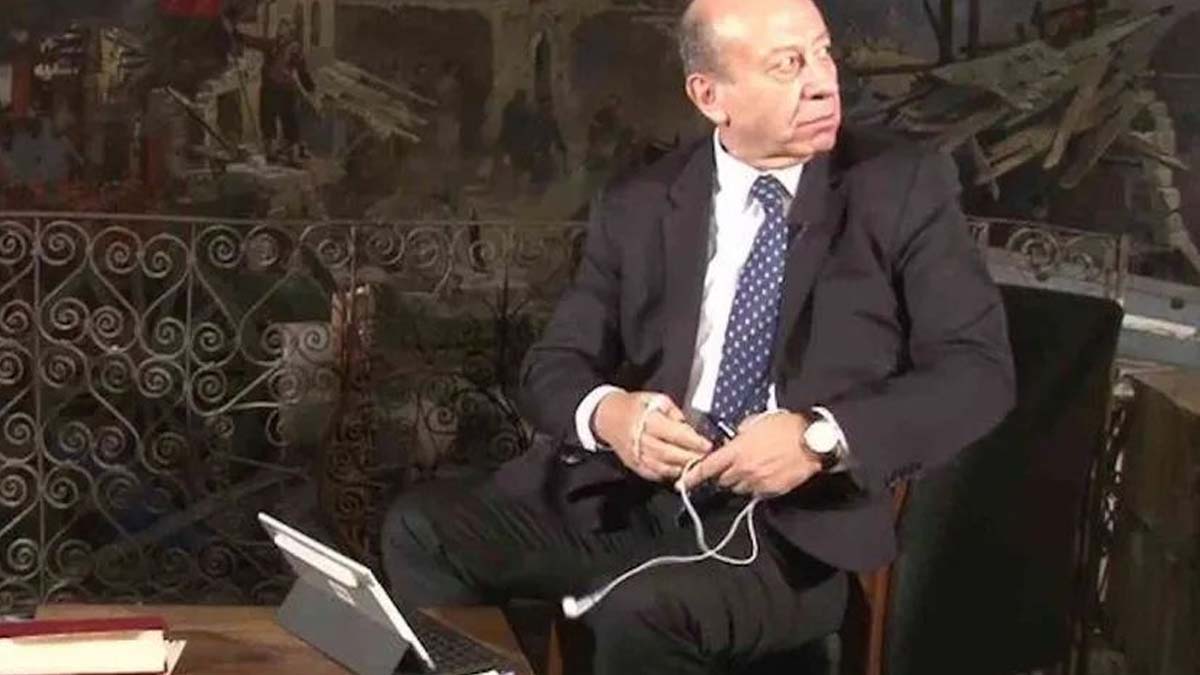 Sarıkaya muhabirden böyle özür dilemiş: Gel sana yemek ısmarlayayım