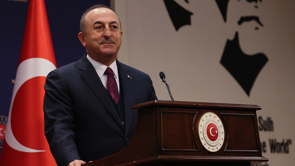 Bakan Çavuşoğlu: Şartlar uyarsa havaalanlarını Katar ile işleteceğiz