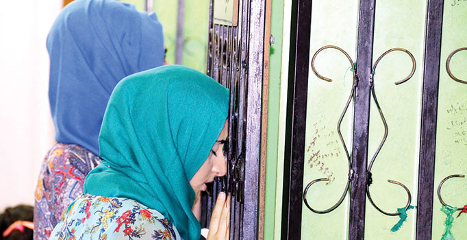 Yrd. Doç. Dr. Ramazan Gürel yazdı: Şeytanı dost edinenler