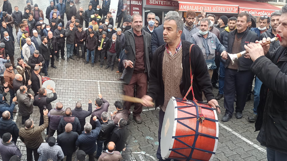 Malatya'da esnaf doların düşüşünü halaylarla kutladı