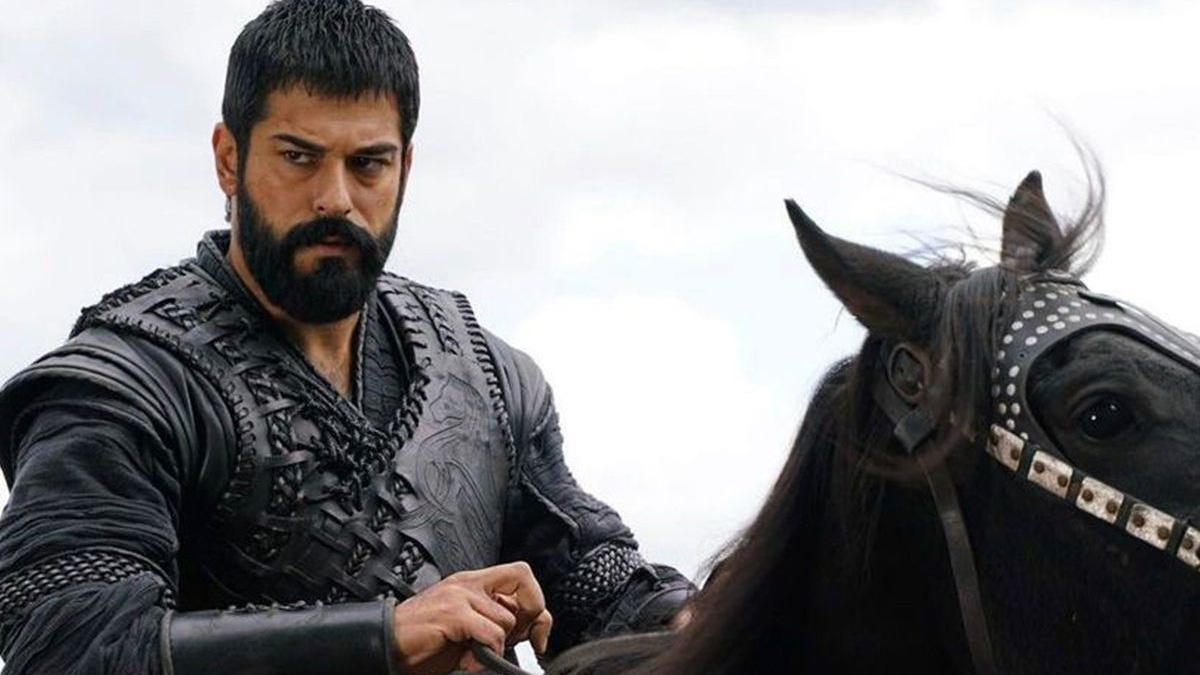 Burak Özçivit hakim karşısında