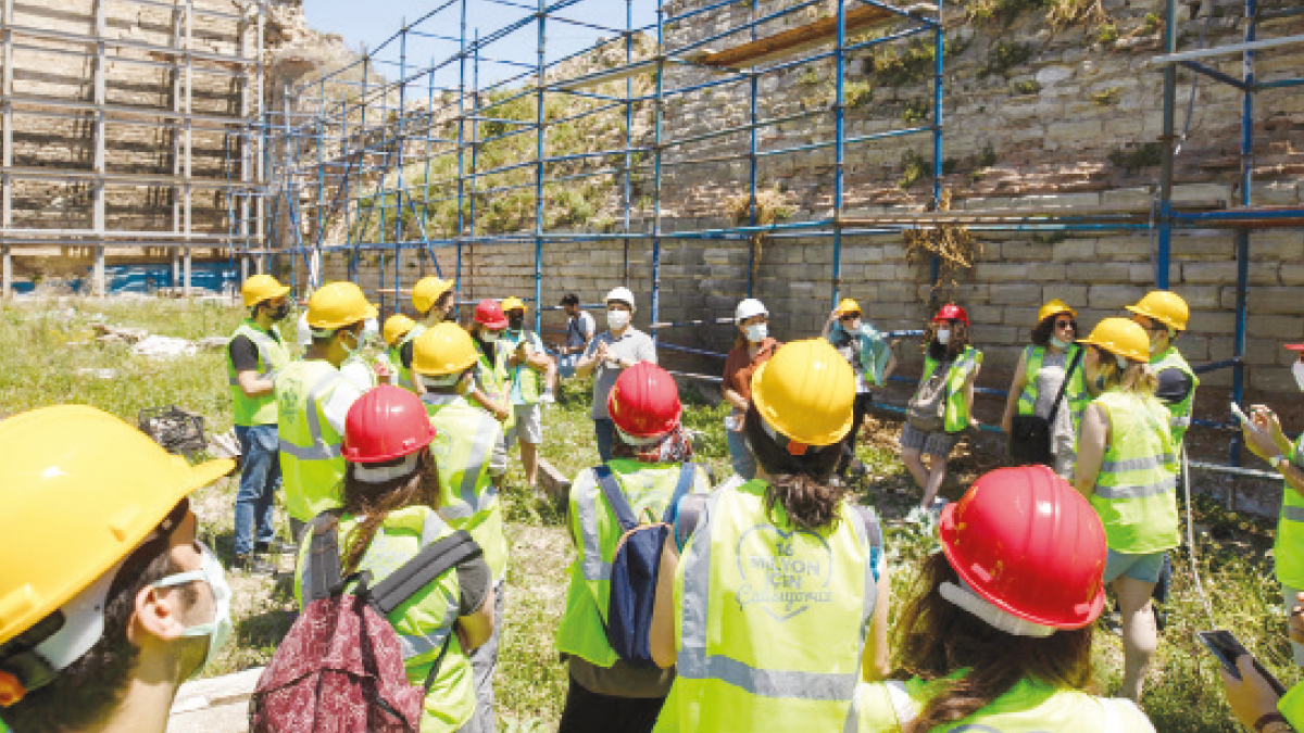 ‘Tarihi surlarda kapımız  herkese açık'
