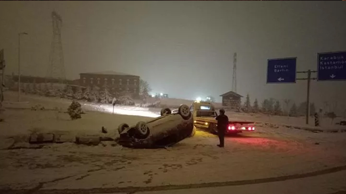 Feci kaza! Öğrenciler yara almadan kurtuldu