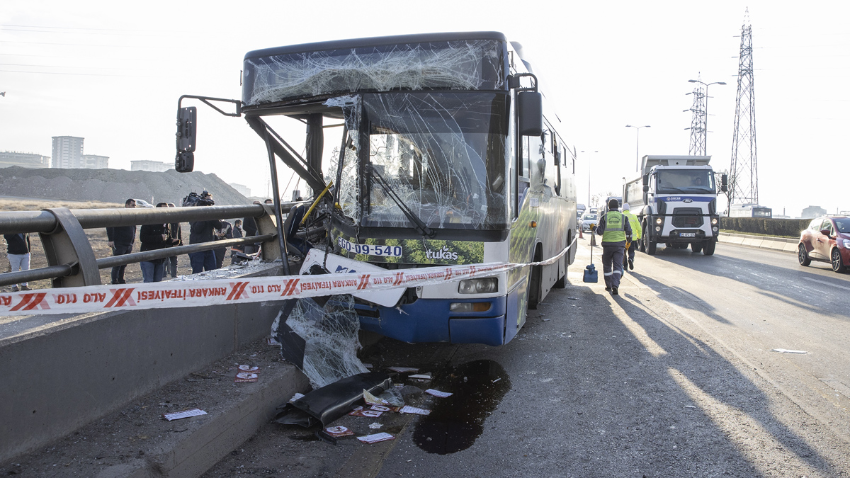 Ankara'da halk otobüsü kazası
