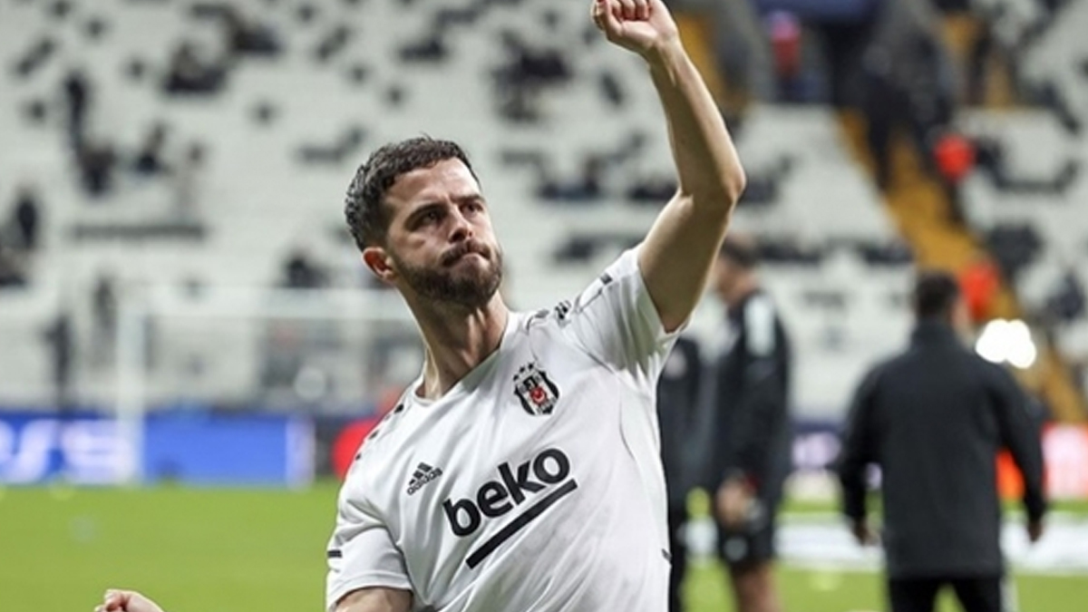 Pjanic, Beşiktaş'ta kalacak mı?