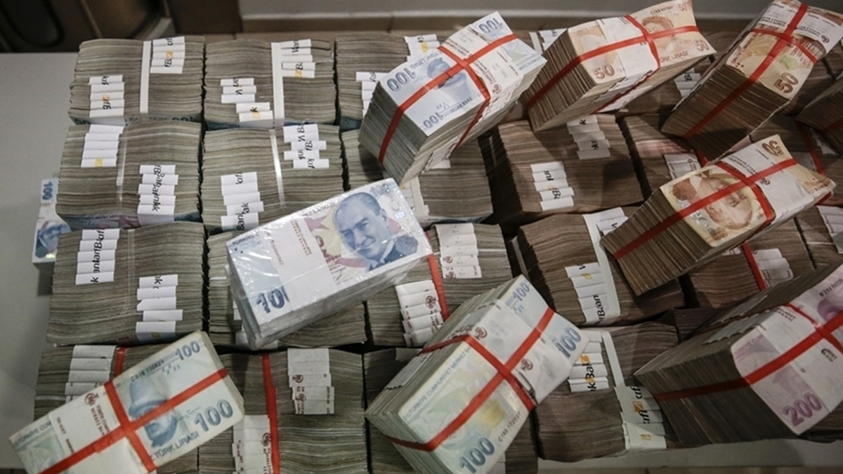 Son dakika! Bakanlıktan dövize endeksli mevduat açıklaması