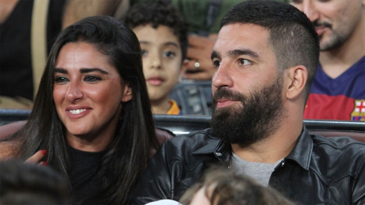 Aslıhan Doğan: Yurt dışından siyah tuvalet kağıdı getirtiyorum