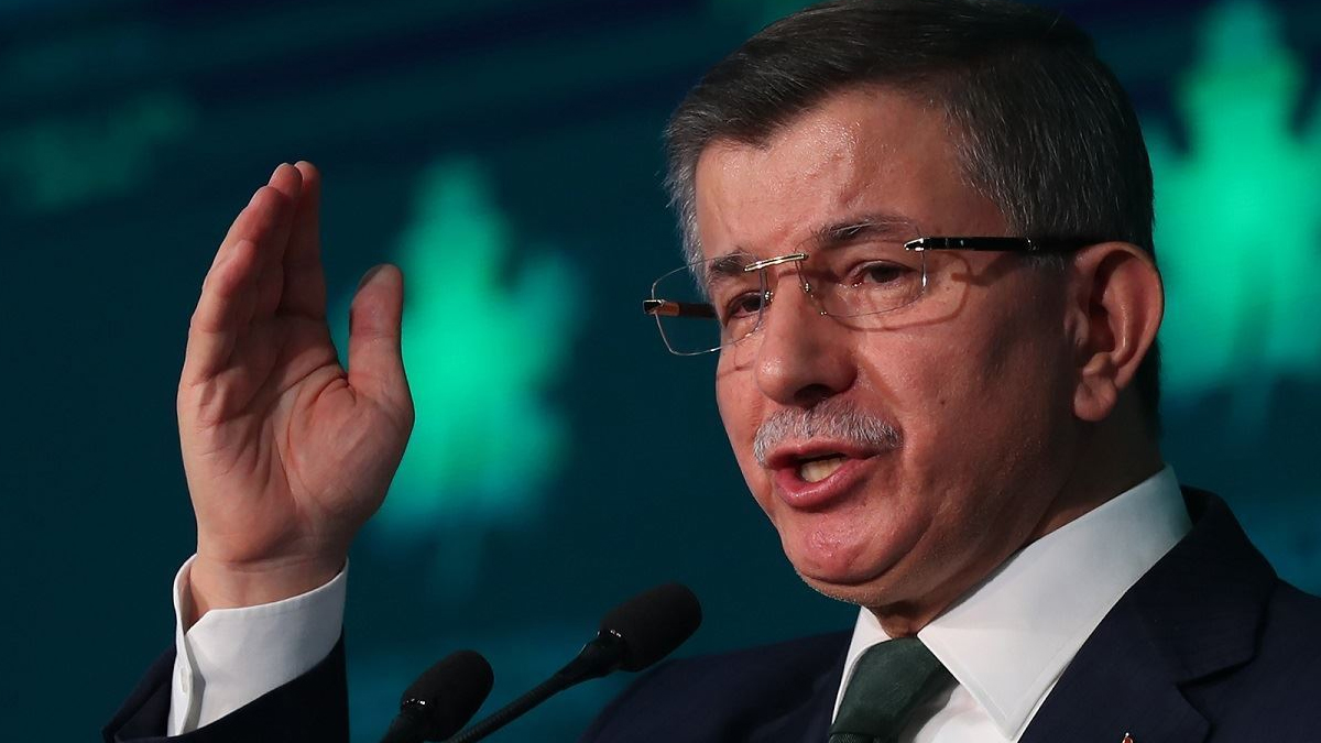Davutoğlu'ndan 'Faiz değil hibe' sözlerine eleştiri: Kendi cebinden ödersen hibe olur