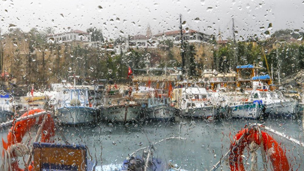 Antalya'ya şiddetli yağış uyarısı