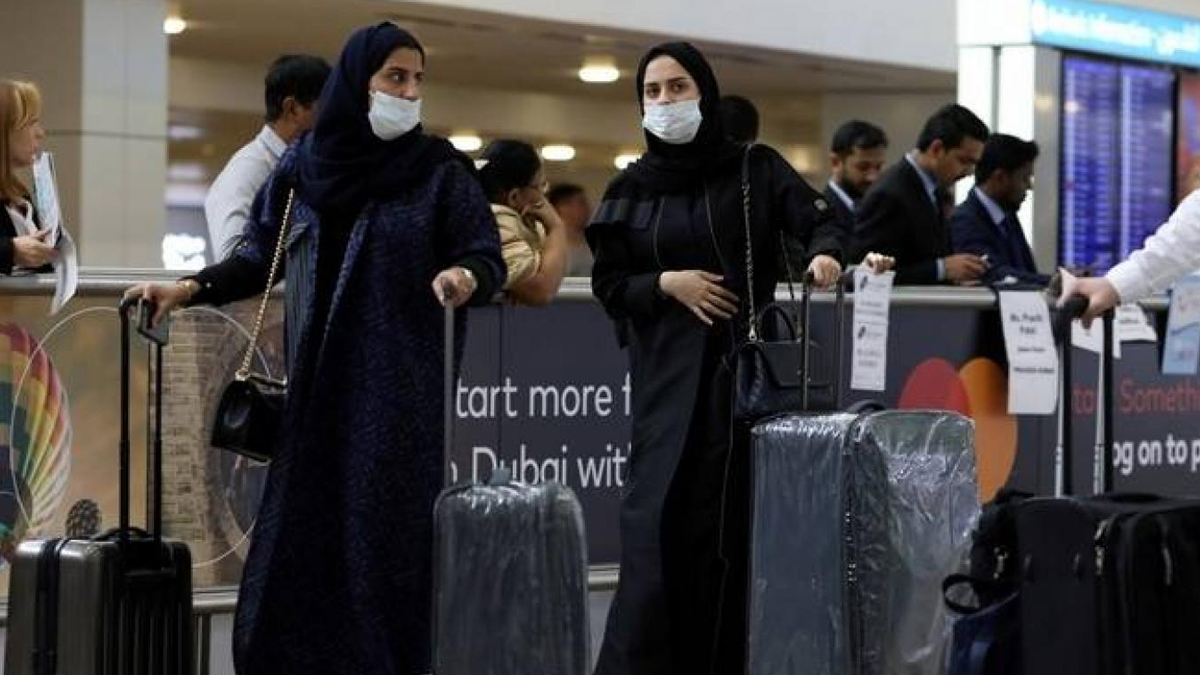 BAE'de Omicron kısıtlaması: Aşı olmayana yurt dışı yok