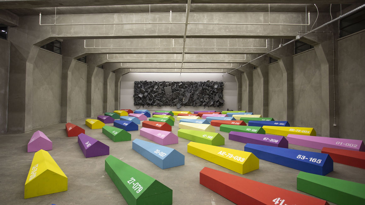 The New York Times'dan, kapanan Güneştekin sergisi üzerine: Kutuplaşmanın bir yansıması