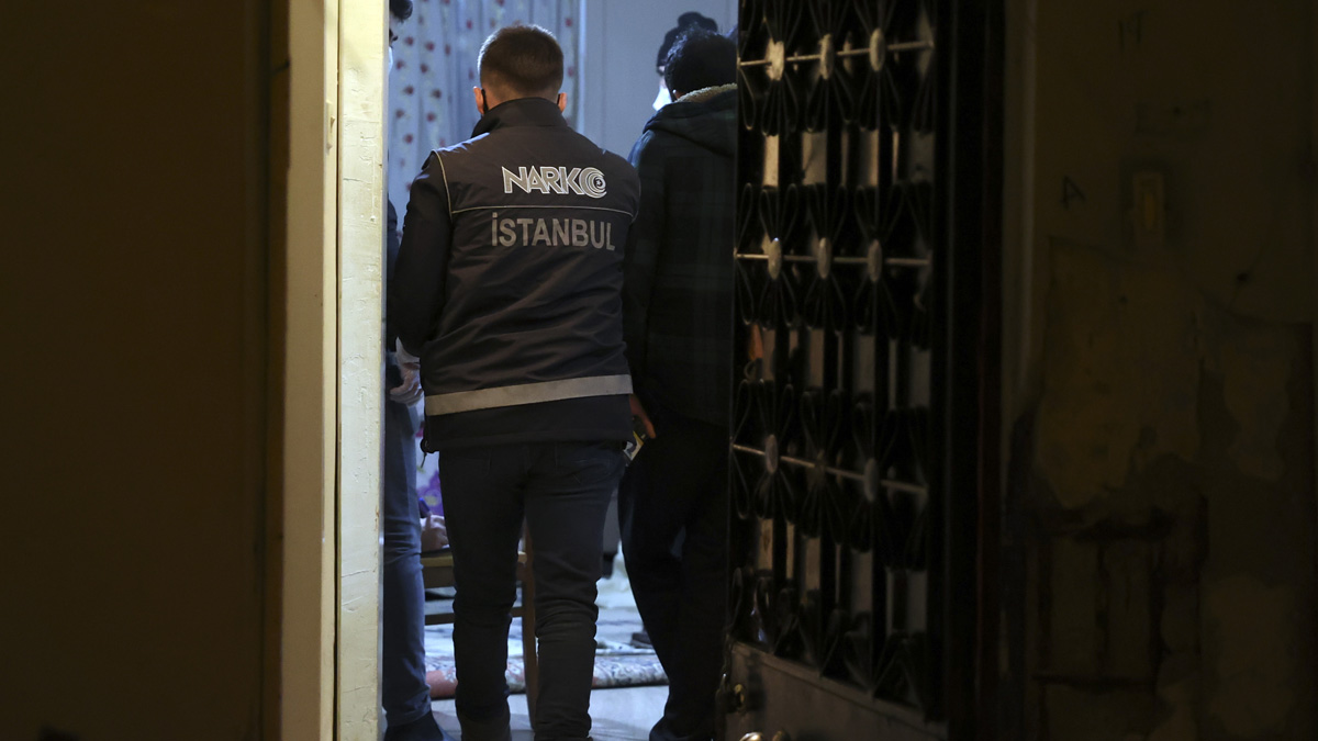 3 ilde uyuşturucu operasyonu: 28 gözaltı