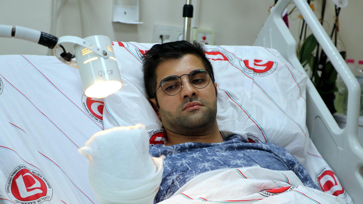 Hastasının bıçaklı saldırısına uğramıştı: Bir doktor daha istifa etti