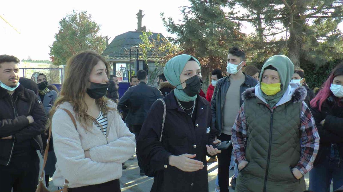 İşten çıkarılan Oppo işçileri Tuzla'da eylem yaptı