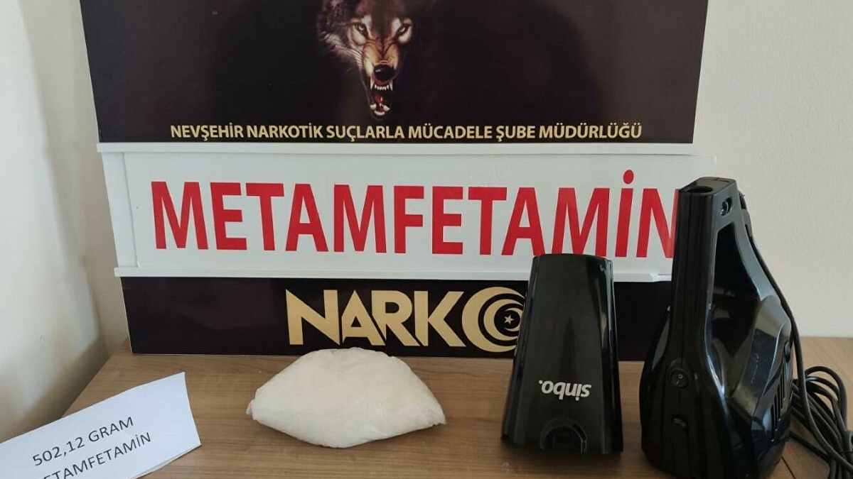 Elektrikli süpürgenin içinden uyuşturucu çıktı