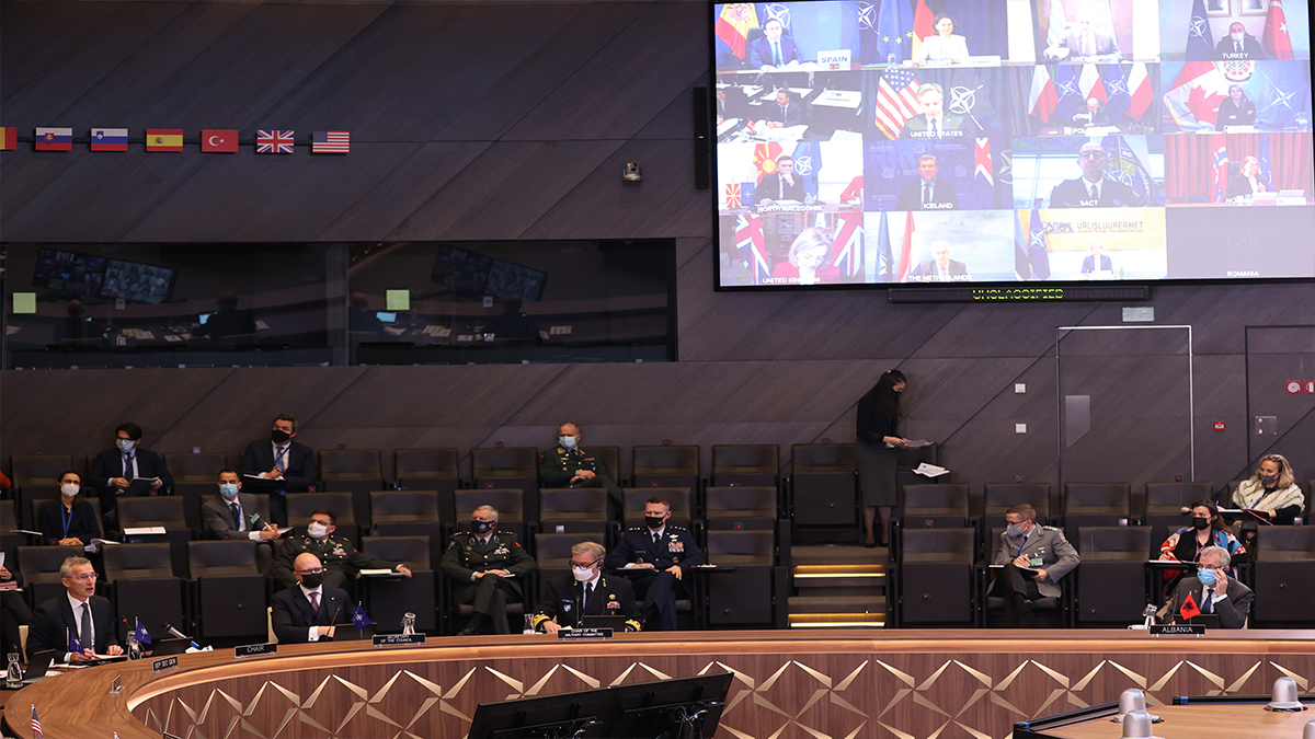 NATO Dışişleri Bakanları olağanüstü toplandı