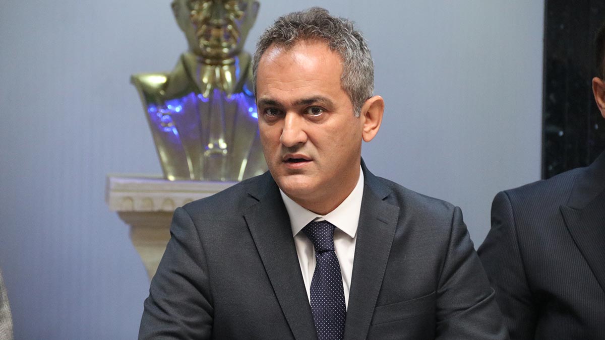 Milli Eğitim Bakan Yardımcısı Ahmet Emre Bilgili görevden alındı