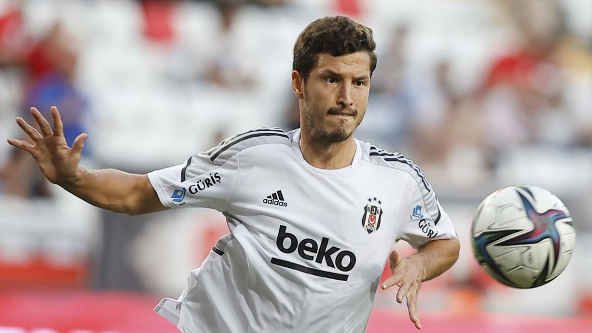 Beşiktaş'ta Salih Uçan, Rizespor maçı kadrosundan çıkarıldı