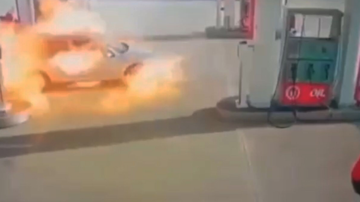 Kontağı çevirdiği an alev topuna döndü!