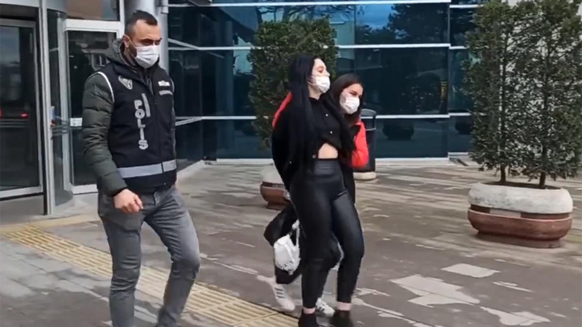 Bursa'da canlı yayında uyuşturucu kullanan 2 kişi tutuklandı