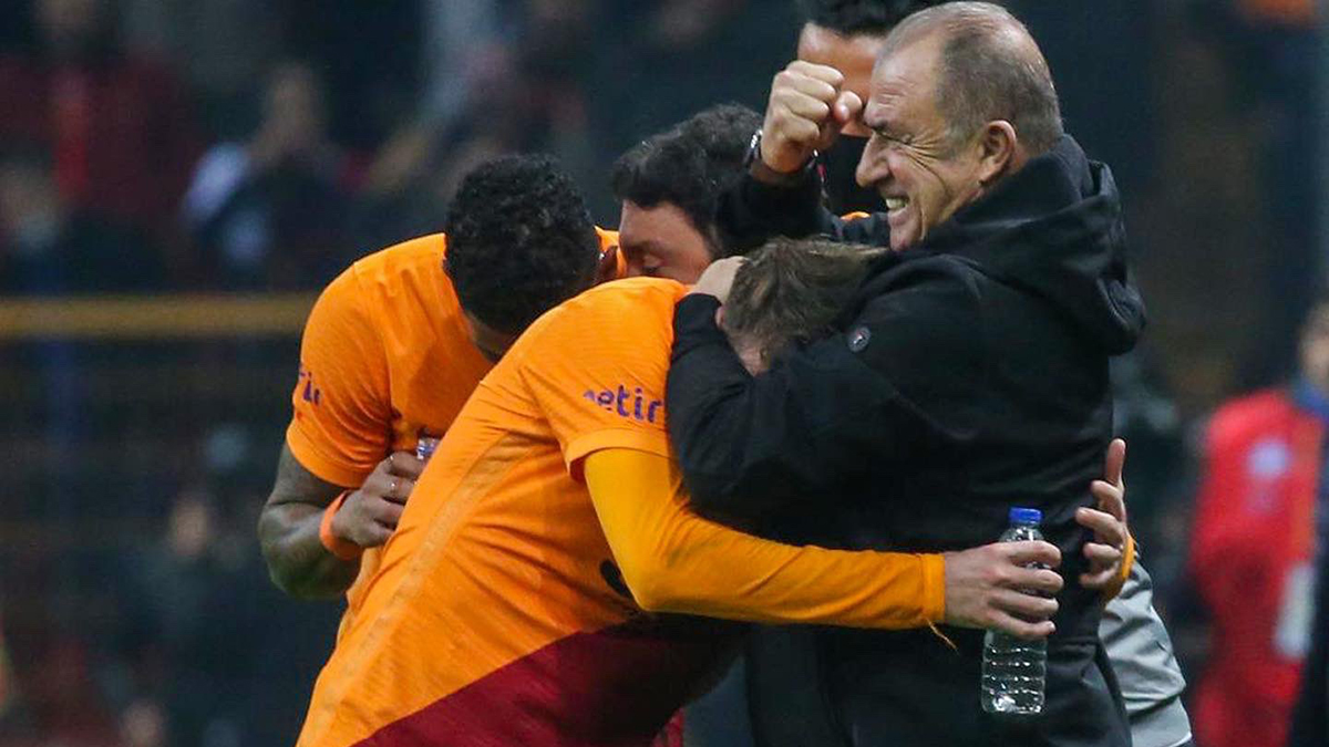 Galatasaraylı futbolculardan Terim'e duygusal veda