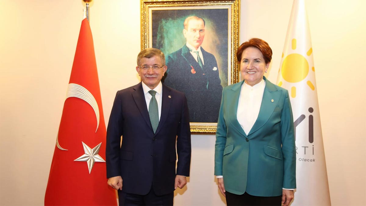 Davutoğlu’ndan Akşener’e sürpriz ziyaret