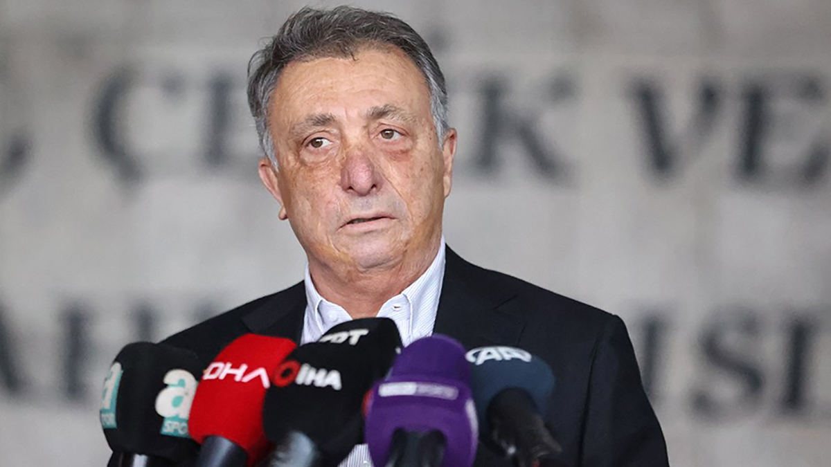 Beşiktaş Başkanı Ahmet Nur Çebi, teknik direktörü açıkladı