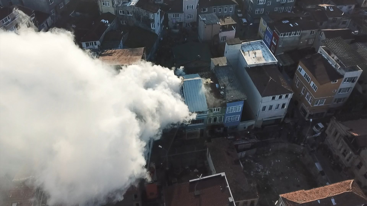 Çukur dizisinin çekildiği kahvehane alev alev yandı