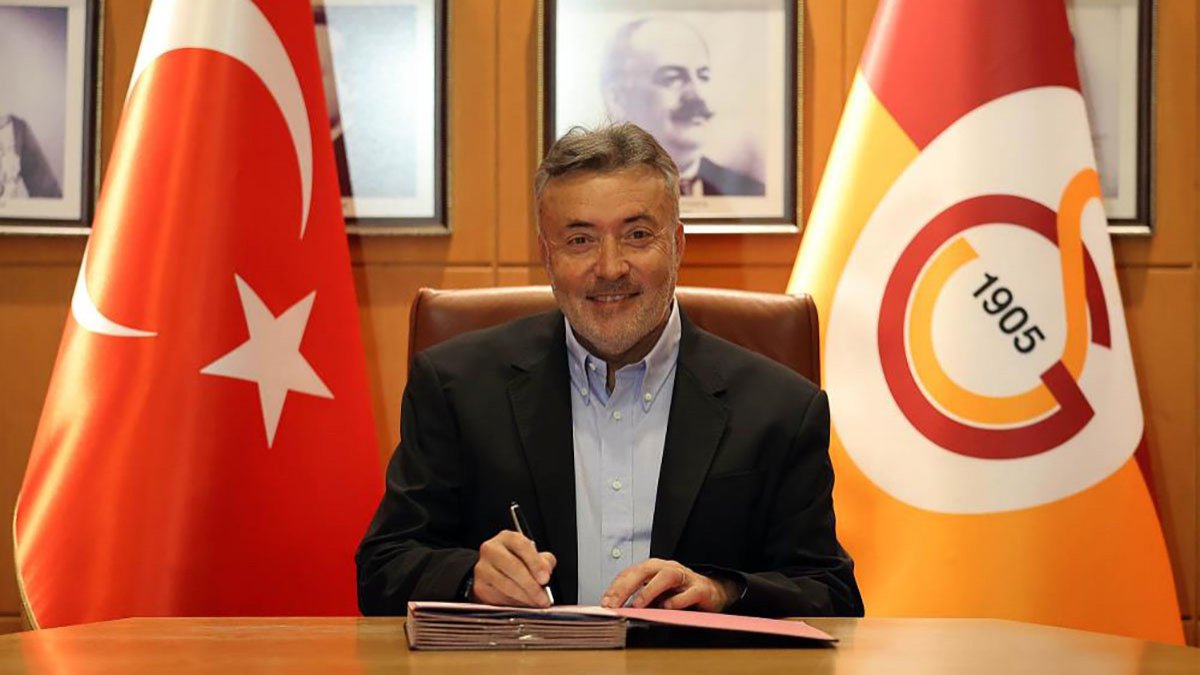 Galatasaray'da Terim'in yerine gelen Torrent imzayı attı