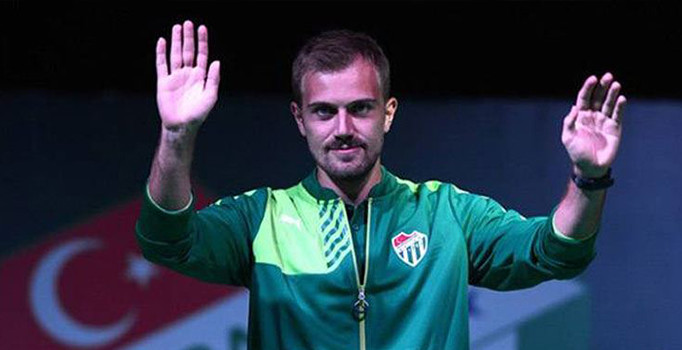 Mert Günok kendisine kulüp bulamadı