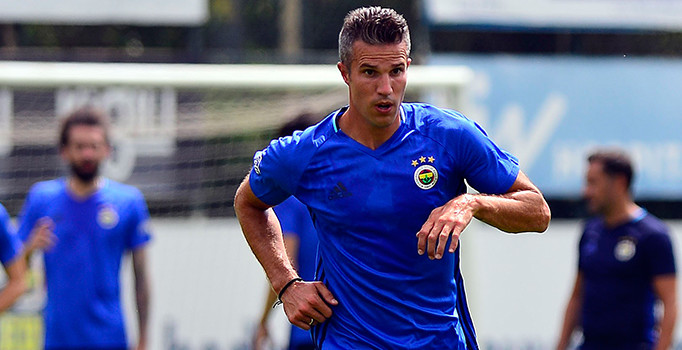 Robin Van Persie Premier Lig'e dönmek istiyor