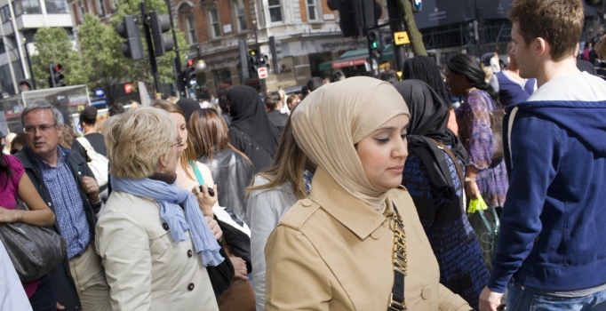 İngiltere'de Müslüman
 öğrencilere oruç yasağı