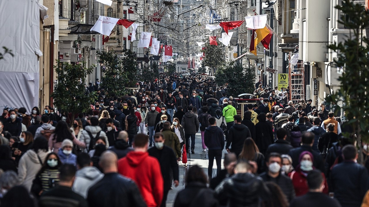 Bilim Kurulu üyesi Prof. Dr. Özlü'den Omicron açıklaması: Umarım kötü senaryo gerçekleşmez