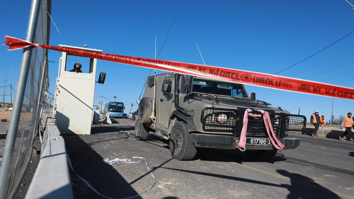 İsrail askerleri bıçaklı saldırıda bulunduğu iddiasıyla bir Filistinliyi öldürdü