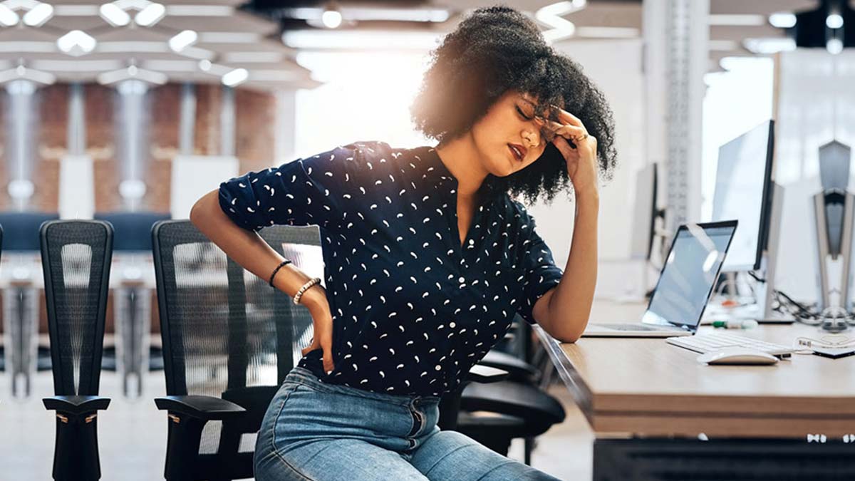 Bel ağrısına karşı evde yapılabilecek 4 basit egzersiz