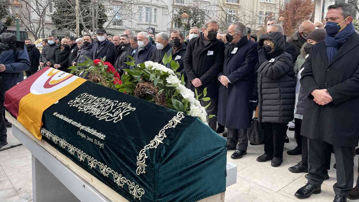 Galatasaray’ın eski başkanı Selahattin Beyazıt son yolculuğuna uğurlandı