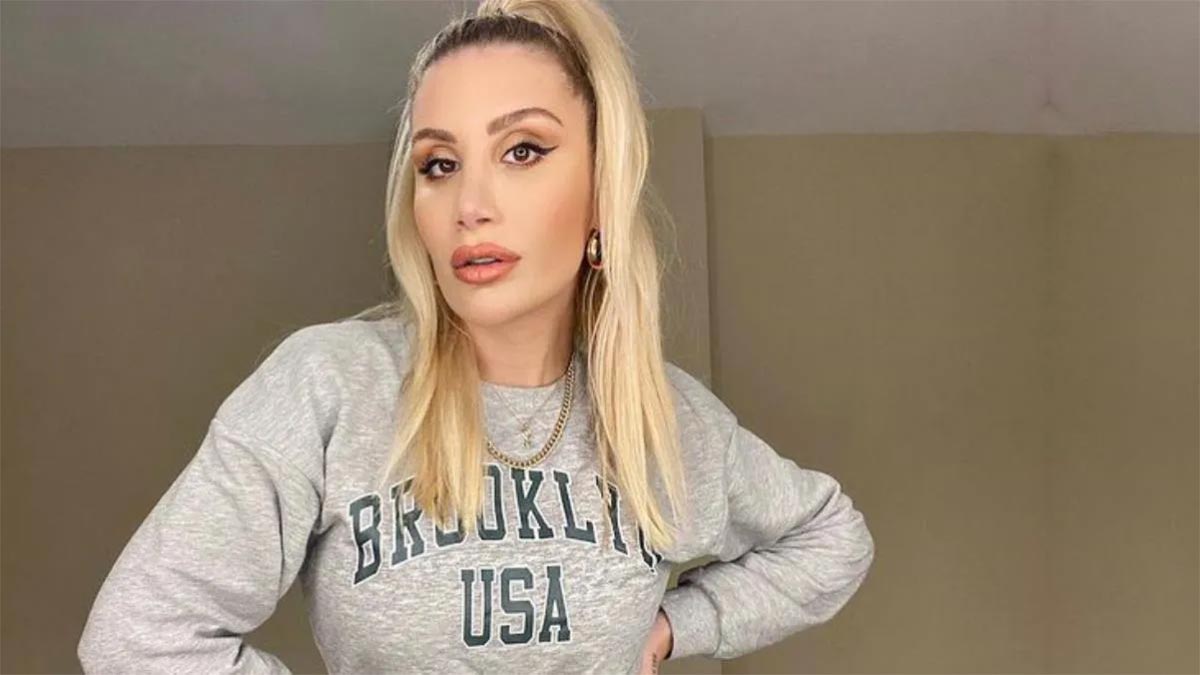 İrem Derici kar yağışı yüzünden mahsur kaldı