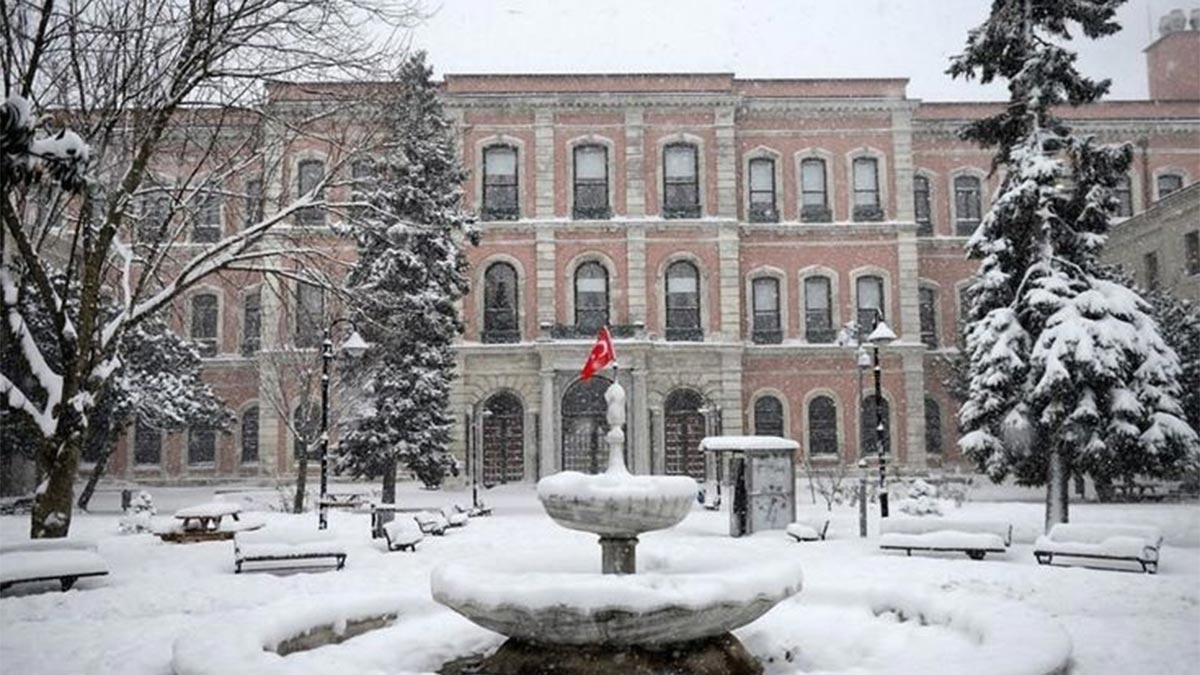 Son dakika! İstanbul'da üniversitelere ara