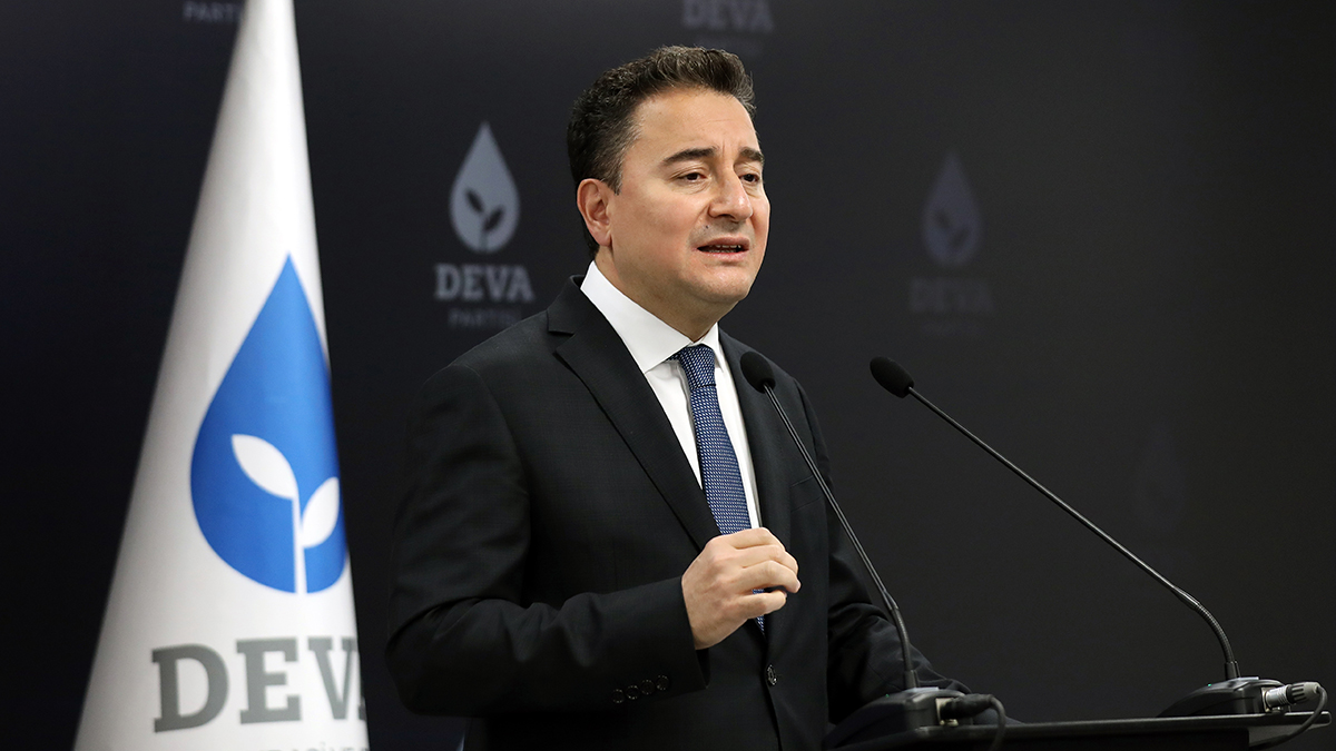 Babacan: Bebekler bile kötü yönetimin bedelini ödüyor