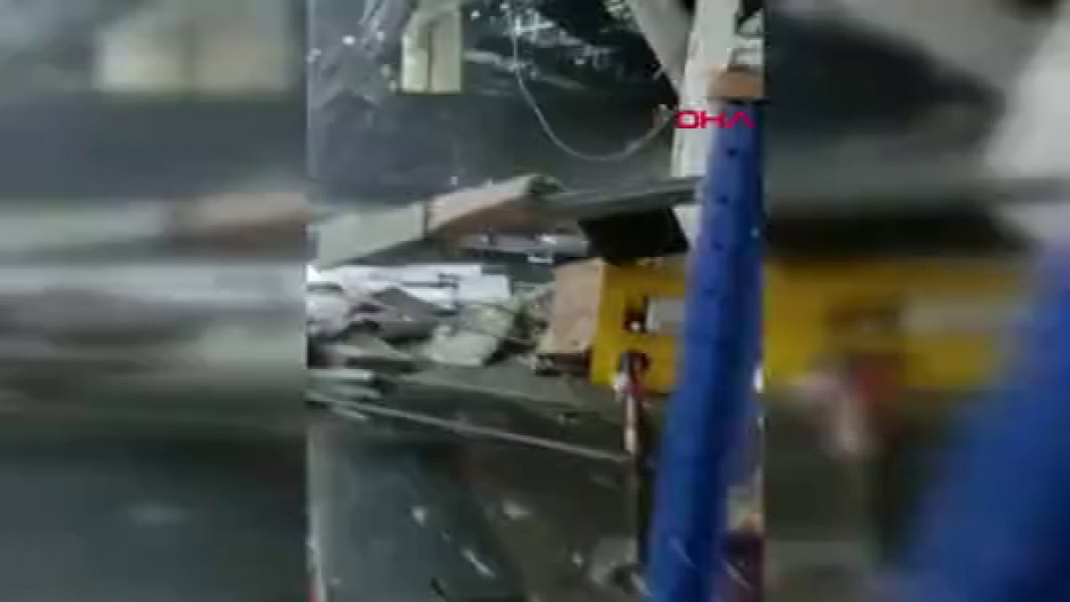 THY'nin İstanbul Havalimanı'ndaki tesisinin çatısı kar nedeniyle çöktü