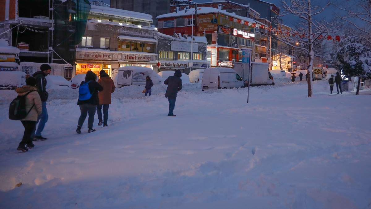 Otellerde 'kar' fırsatçılığı: Fiyatı 300 liradan 100 euroya çektiler!