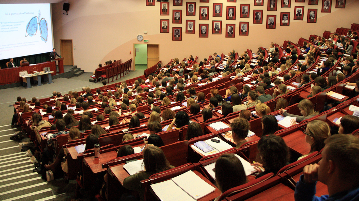 İstanbul'da üniversitelerdeki sınav tarihlerine kar düzenlemesi