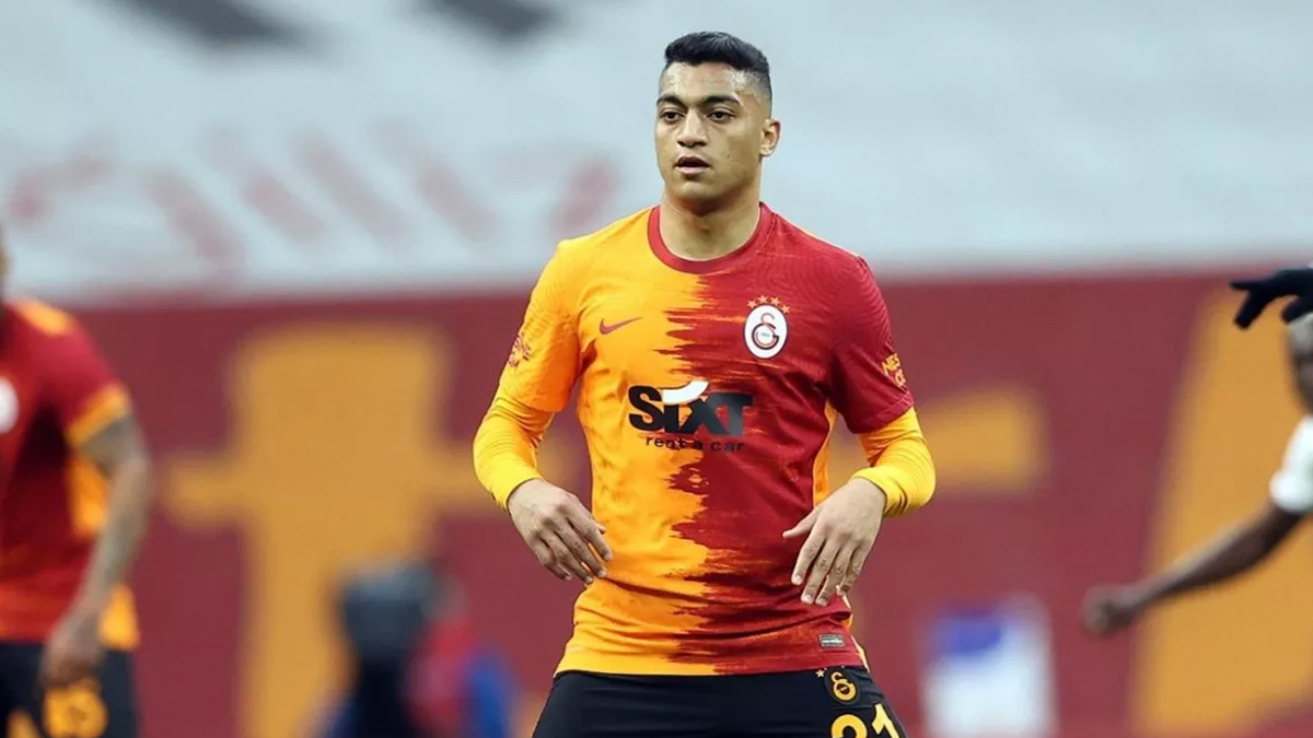 Galatasaray'ın forvetine sınav soruşturması: Arkadaşı yerine sınava girince gözaltına alındı